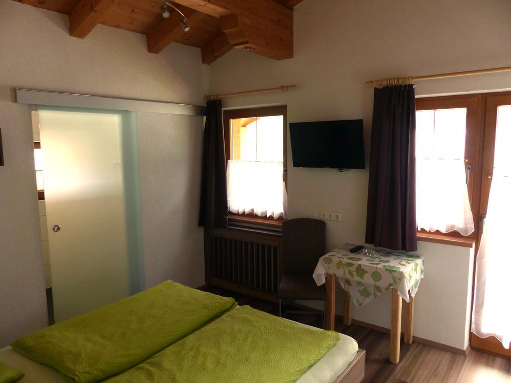 Готель Haus Hildegard Нойштіфт-ім-Штубайталь Екстер'єр фото